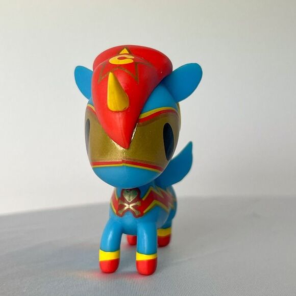 Tokidoki Scooter Unicorno Series 3 Superhero Superman Unicorn Figure - Picture 3 of 6